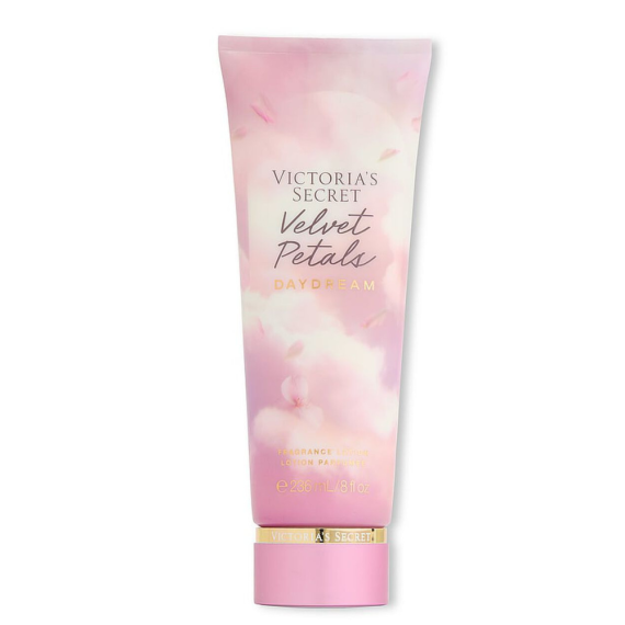 Victorias Secret Velvet Petals Day Dream Fragrance Lotion